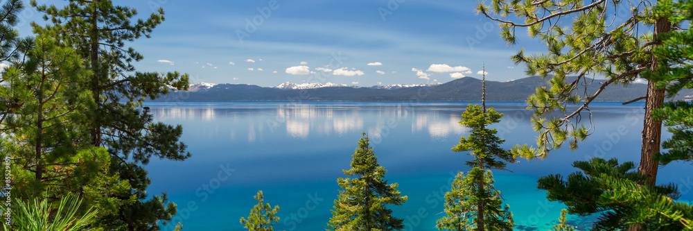 太浩湖全景