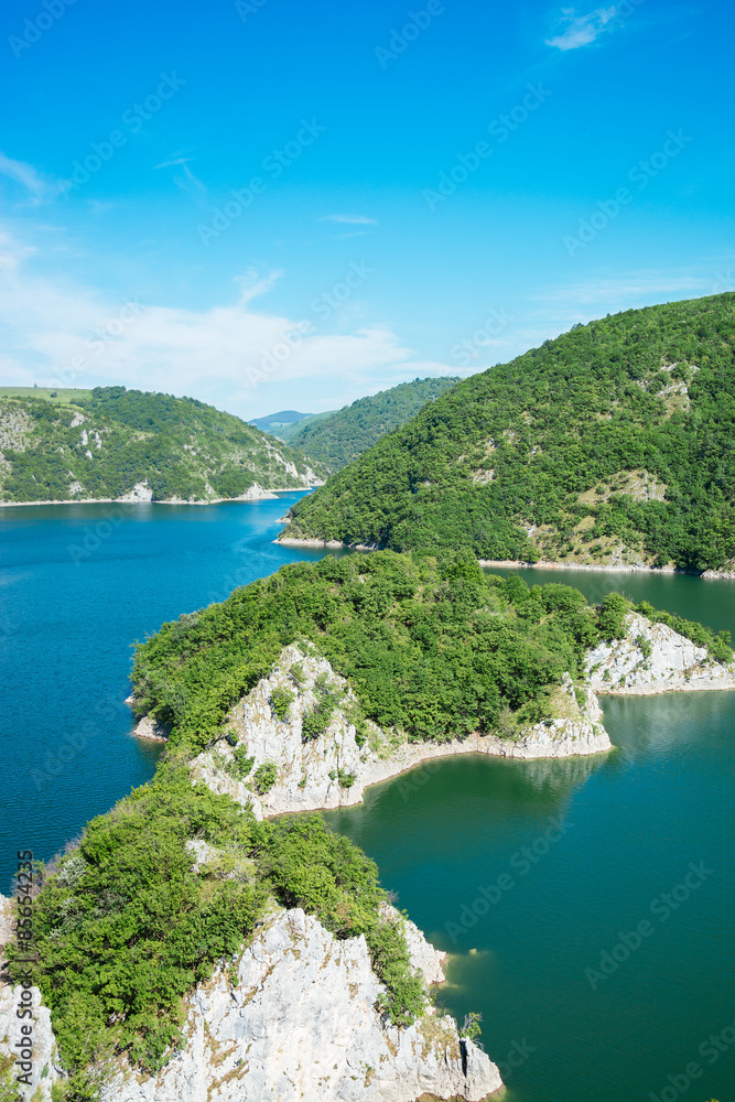 弯曲河流的奇妙峡谷