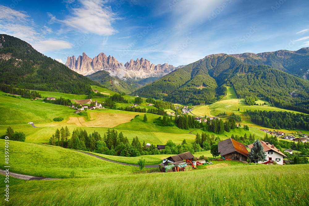 Dolomites阿尔卑斯山-瓦尔迪富内斯