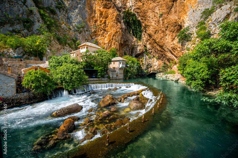 布纳泉上的小村庄Blagaj