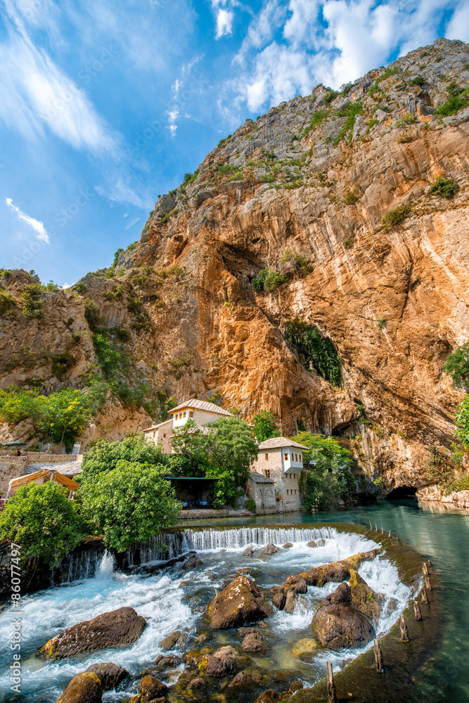 布纳泉上的小村庄Blagaj