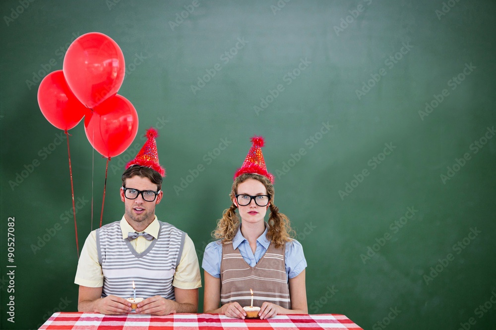 一对古怪的潮人夫妇庆祝他的生日的合成图片