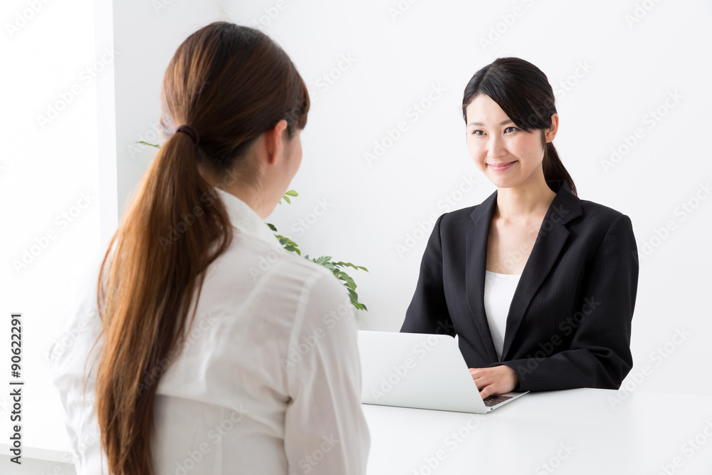 businesswomen working image