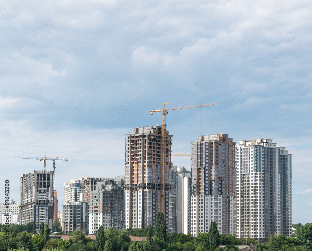 起重机和在建建筑