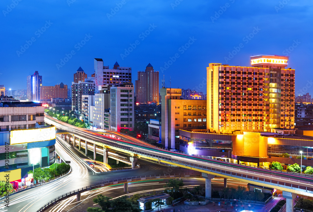 城市夜景鸟瞰图