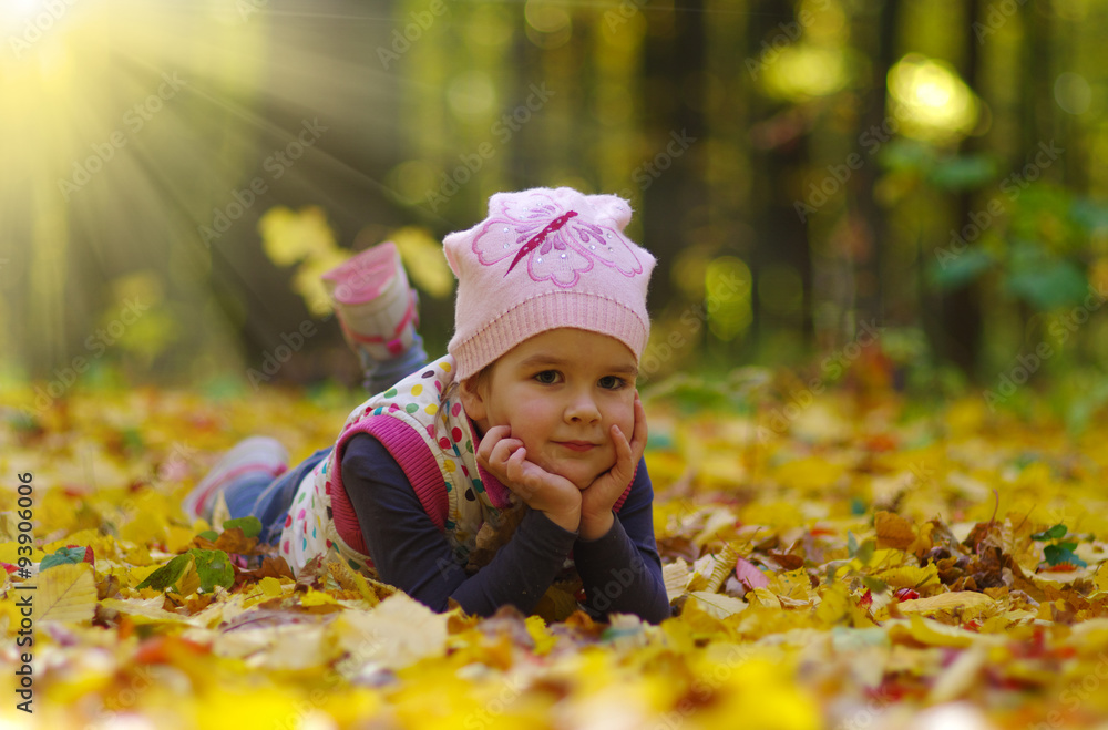  girl in the autumn