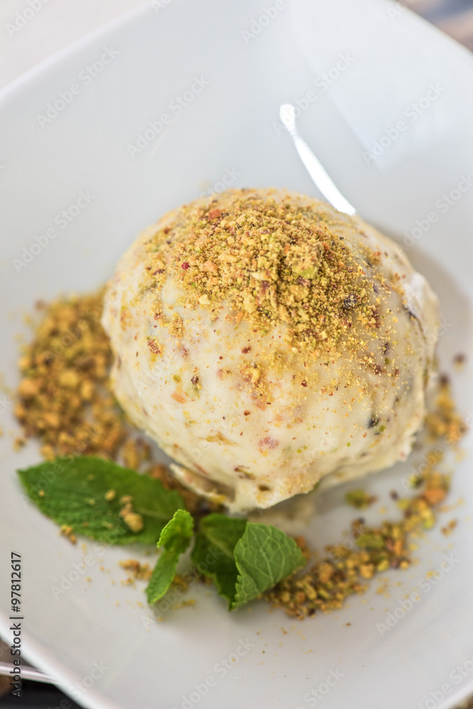 pistachio ice cream