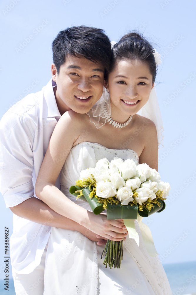 幸福新婚夫妇画像