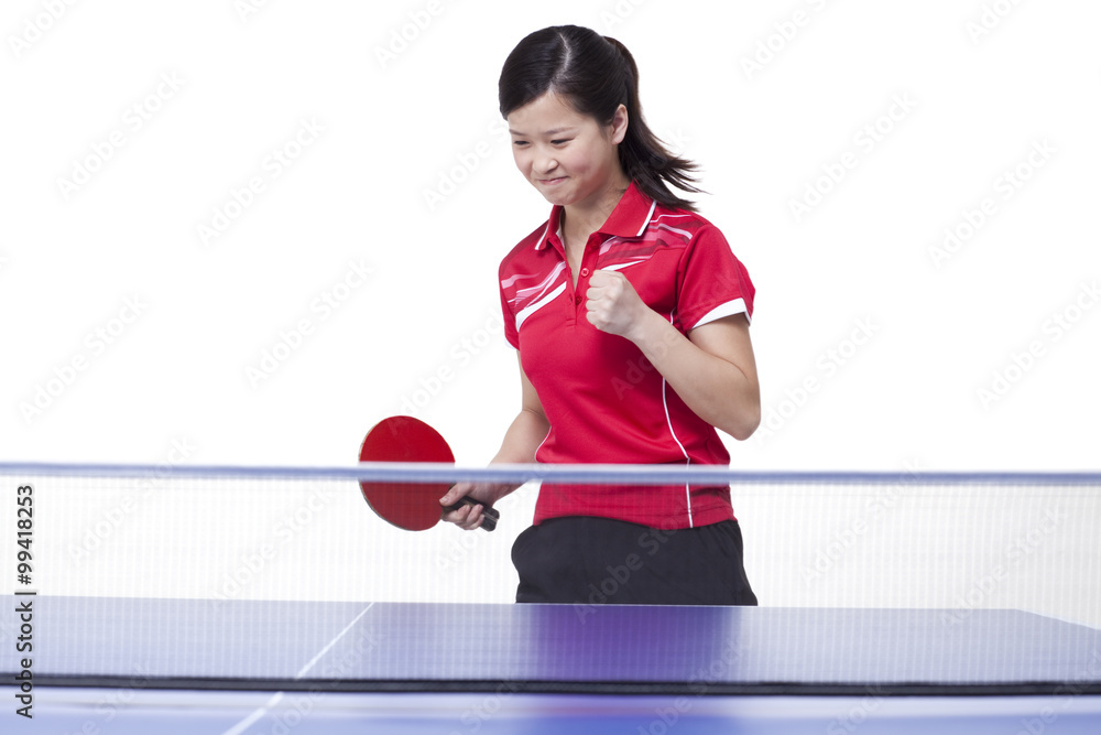 女乒乓球运动员空中挥拳