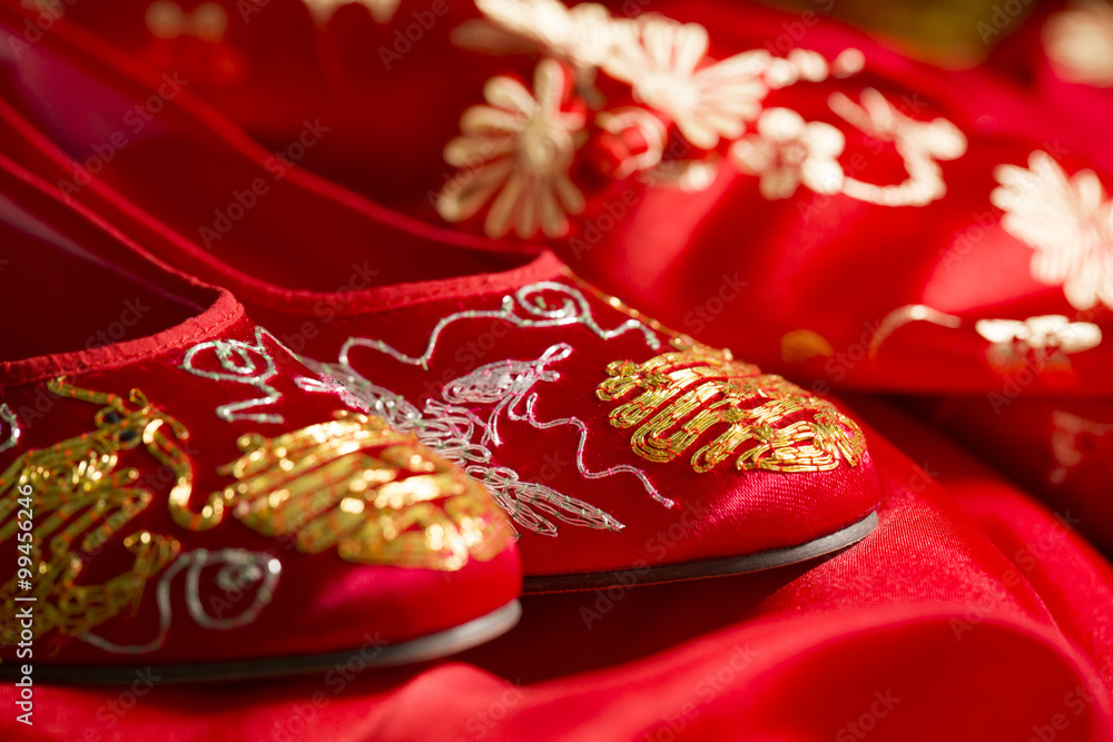 Traditional Chinese wedding elements