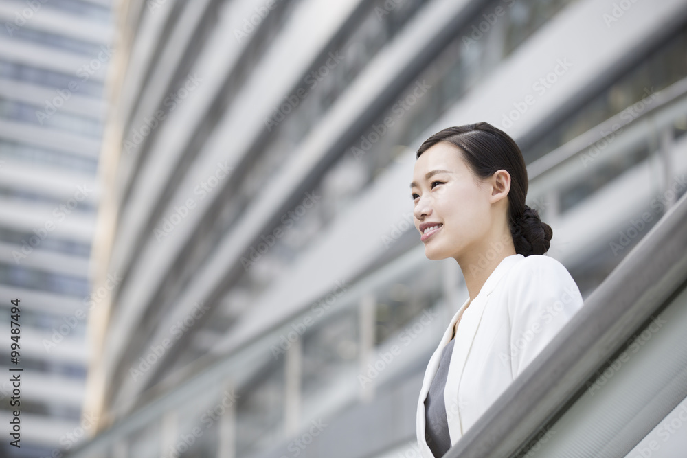 女商人看观点思考