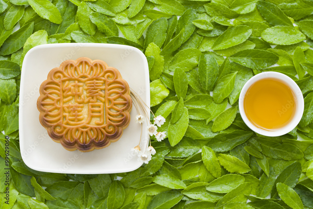 Mooncake and tea