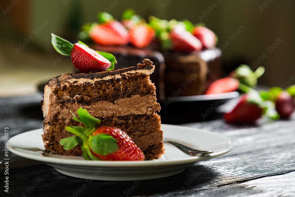 Chocolate cake with fresh strawberries