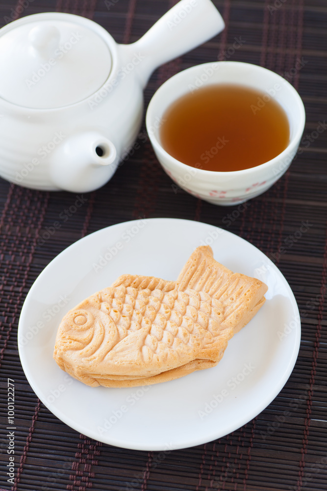 Taiyaki，用普通煎饼或华夫饼面糊制作的日本鱼形蛋糕