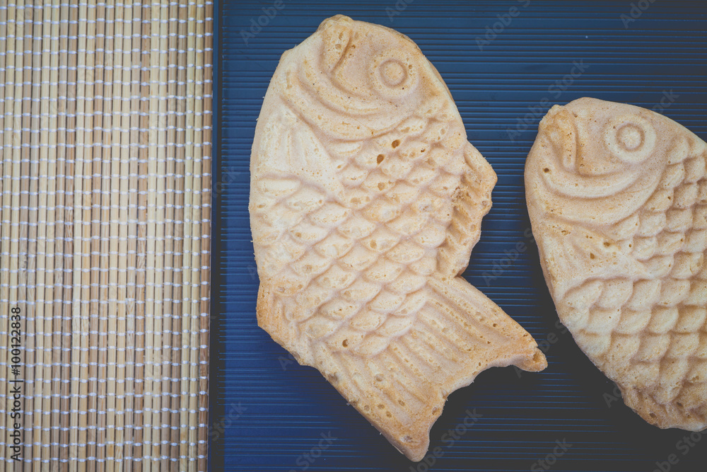 Taiyaki，用普通煎饼或华夫饼面糊制作的日本鱼形蛋糕