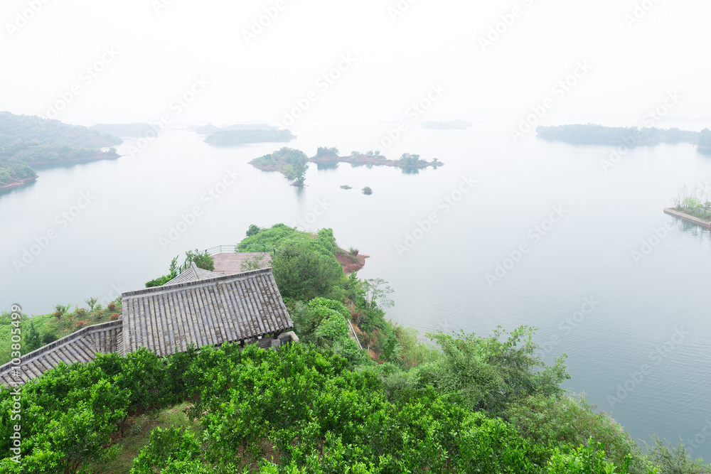 雾天千岛湖景观