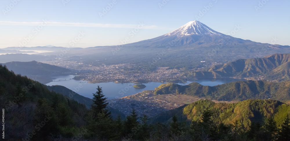 早晨的富士山和河口湖