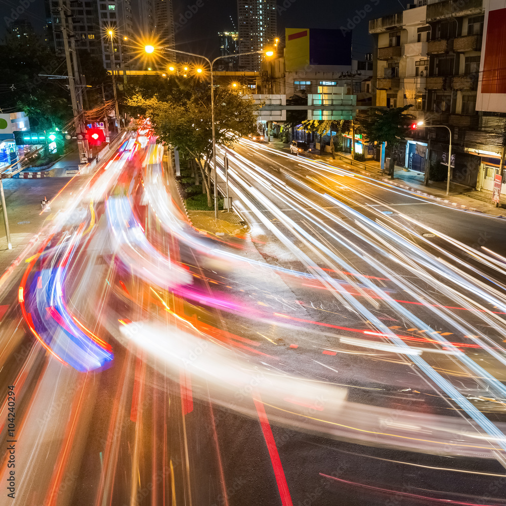 道路上的轻步道