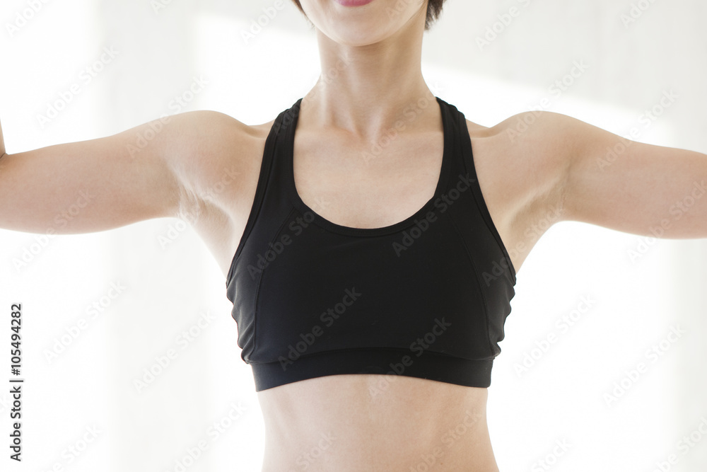 Women are trained the arm muscles