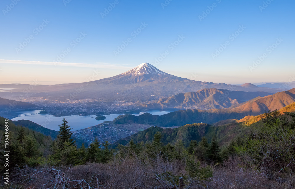 早晨的富士山和河口湖