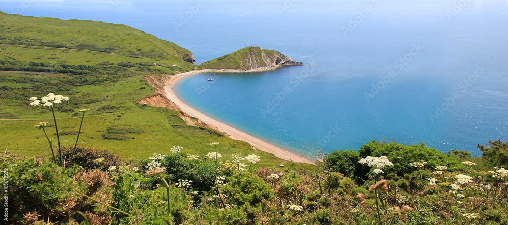 沃巴罗湾和乡村山丘全景