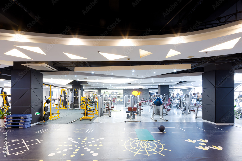 design and equipment in modern gym