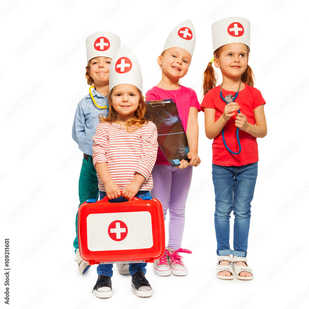 Little doctors giving an emergency aid