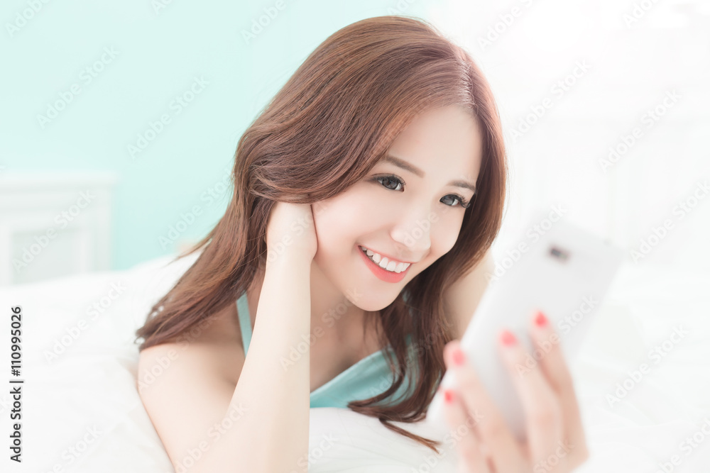 smile woman take a selfie