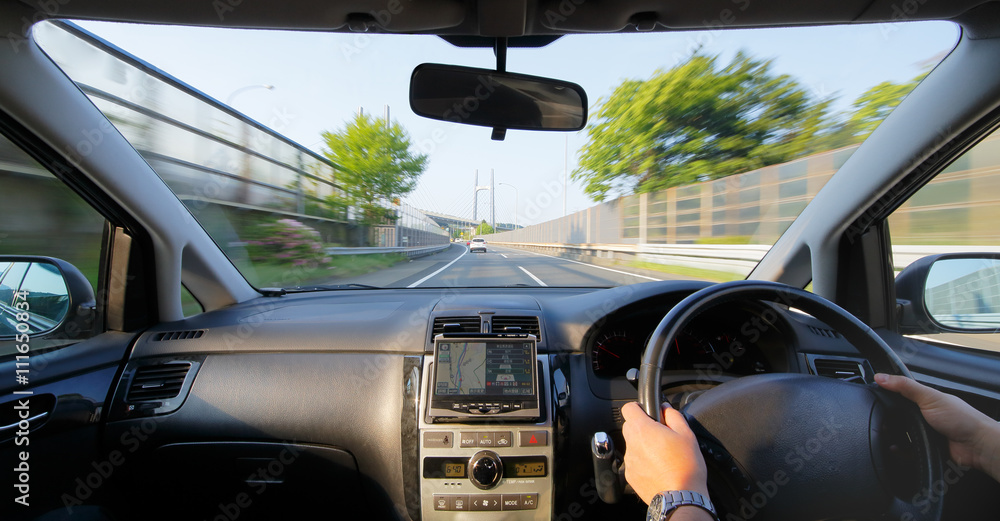 高速道路の車窓