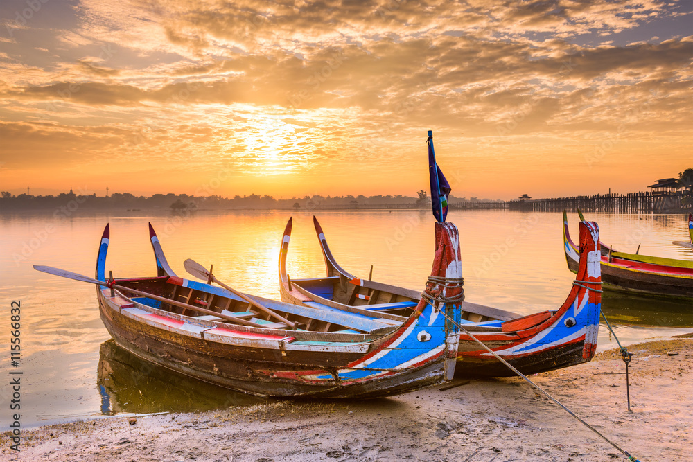 U-Bein Bridge Boats