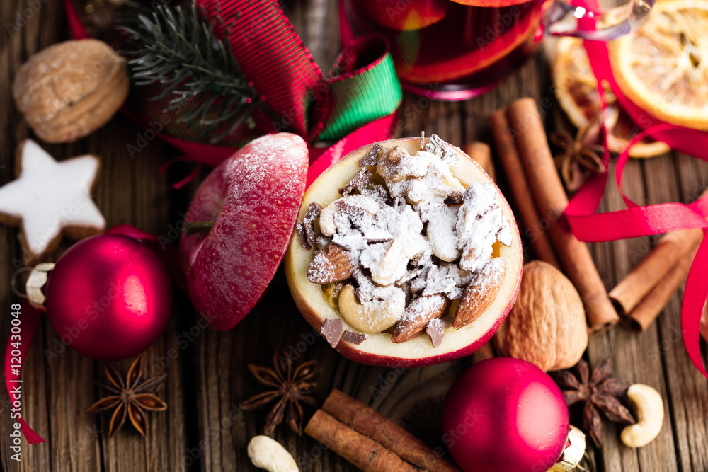 Weihnachten Bratapfel und deko 