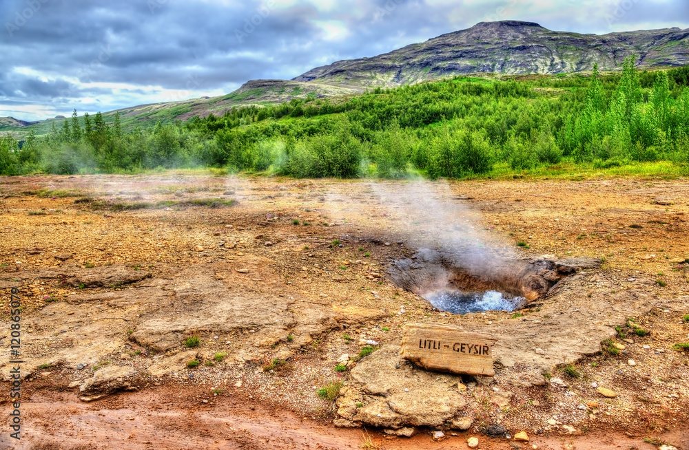 冰岛不断沸腾的Litli Geysir