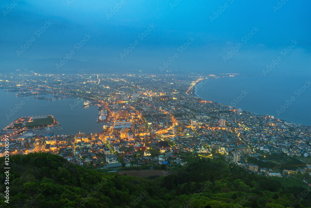 日本北海道夜晚函馆山的函馆景色