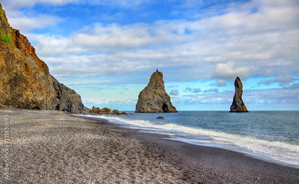 Reynisdrangar，冰岛玄武岩海栈