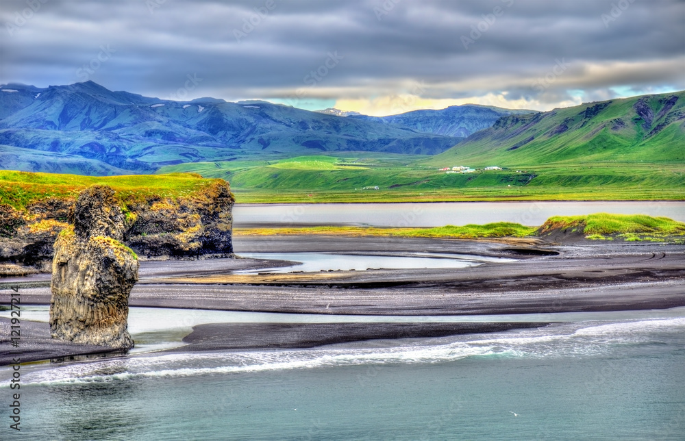 Reynisfjara，冰岛维克的黑沙滩