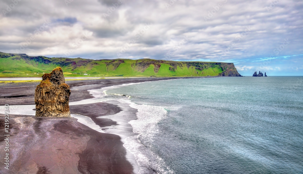 Reynisfjara，冰岛维克的黑沙滩