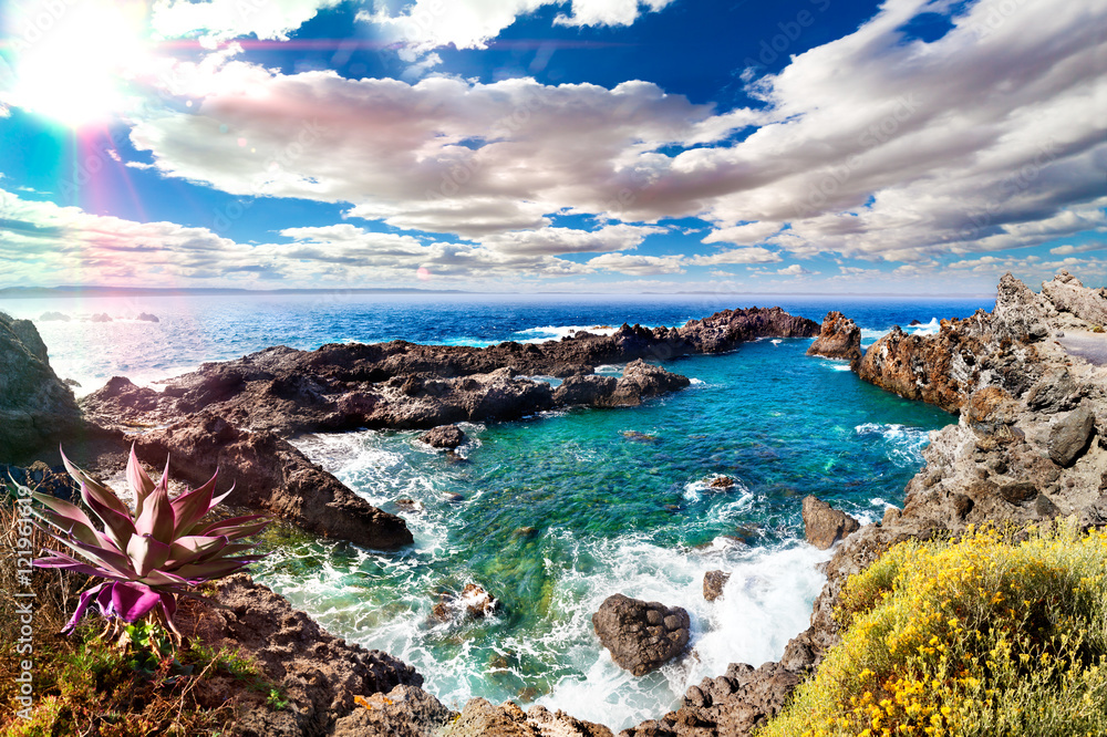 Cala y mar.特内里费岛.加那利群岛.海洋和火山岩.Viajes和aventuras por la costa