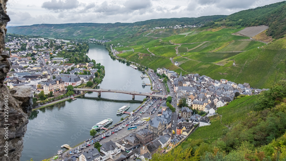 Blick von Burg Landshut auf Bernkastel-Kues