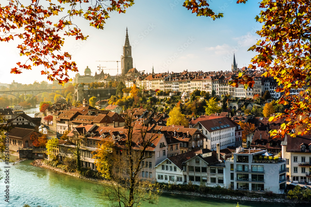 Berner Altstadt im Herbst, Schweiz