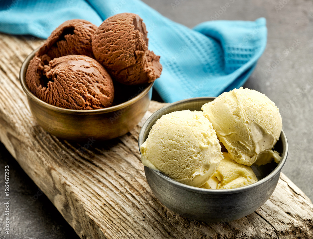 vanilla and chocolate ice cream