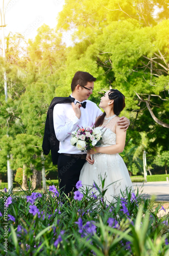 asian wedding couple