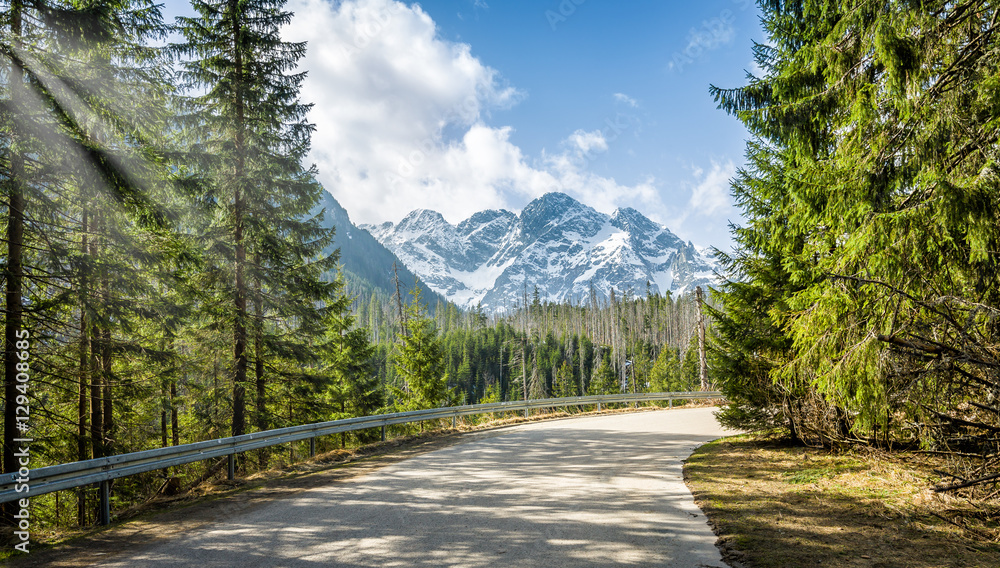 Zakopane, droga na Morskie Oko, góry Tatry