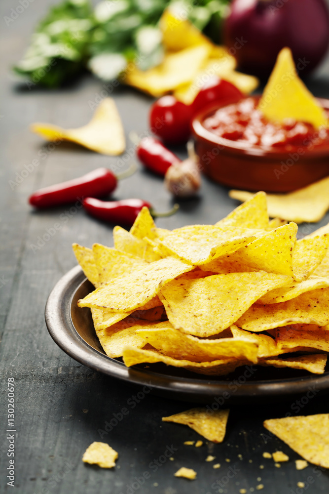 Nachos with Vegetables and dip