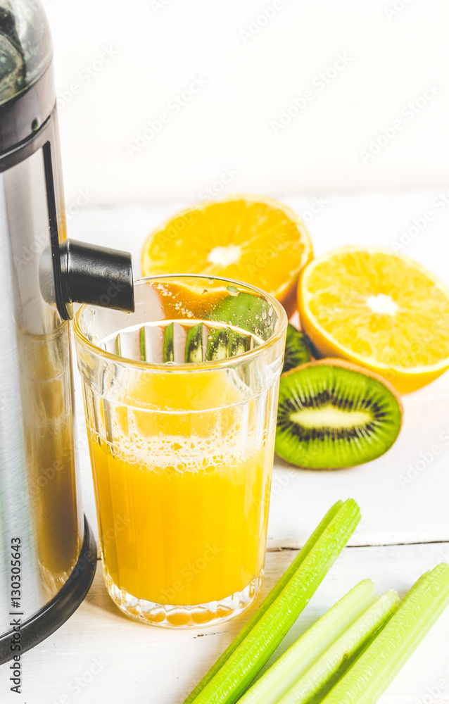 process preparation of fresh juice in juicer