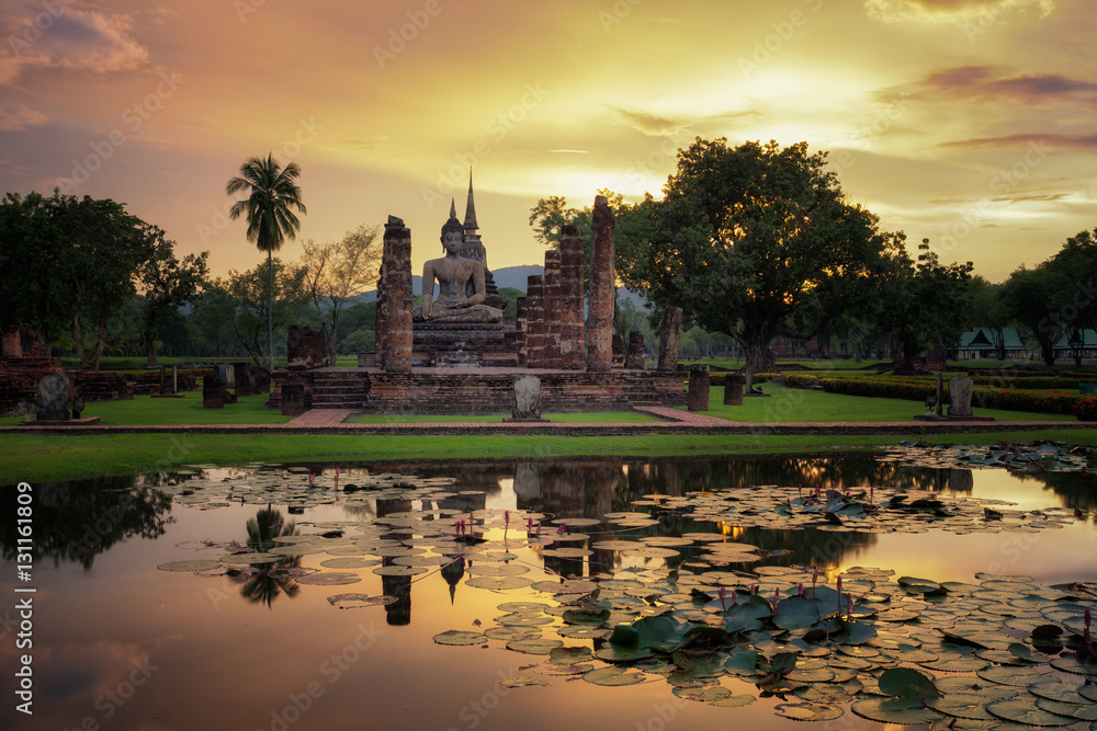 Buddha Statue at Wat Mahathat in Sukhothai Historical Park