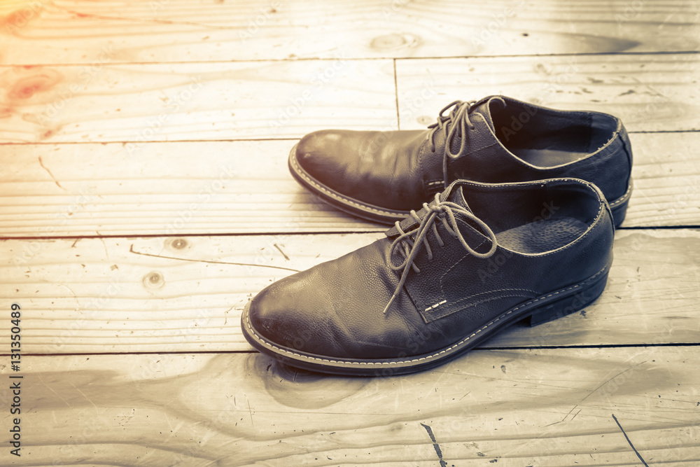 Beatiful pair of brown luxurious mens leather shoes.