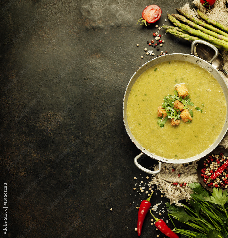 Asparagus cream soup