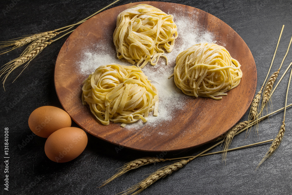 イタリア食材　生パスタ　 fresh pasta and Italian ingredients