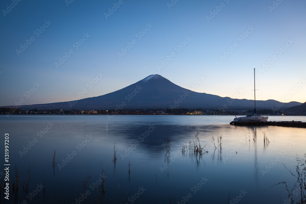 Mountain Fuji and Kawaguchiko lake in evening autumn season