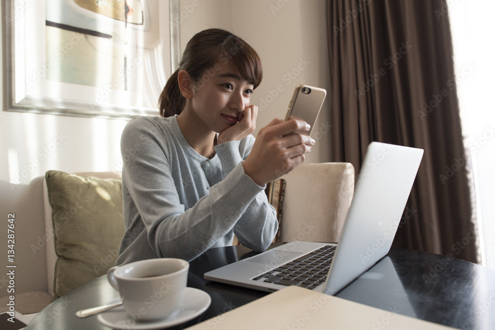 Women are crazy about smartphones